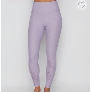 Onzie Lavender Selenite Leggings